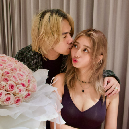 JianHao Tan married Debbie Soon on May 21, 2019.